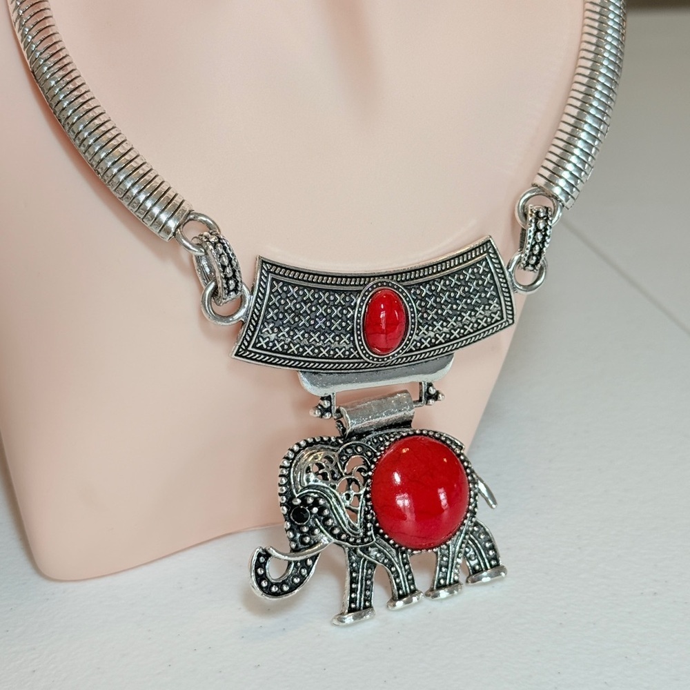 ⚜️ Silver and Red Elephant Jewelry Set - Picture 10 of 11